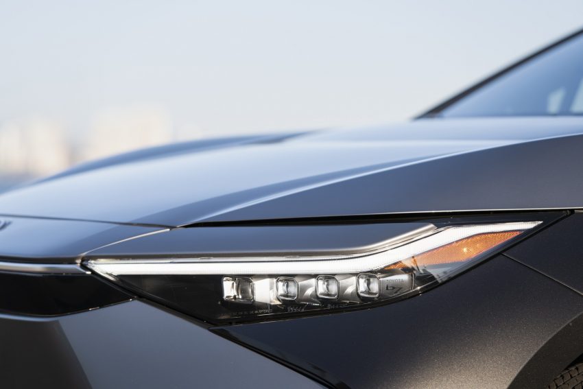 2023 Toyota bZ4X Limited AWD - Headlight Wallpaper 850x567 #164