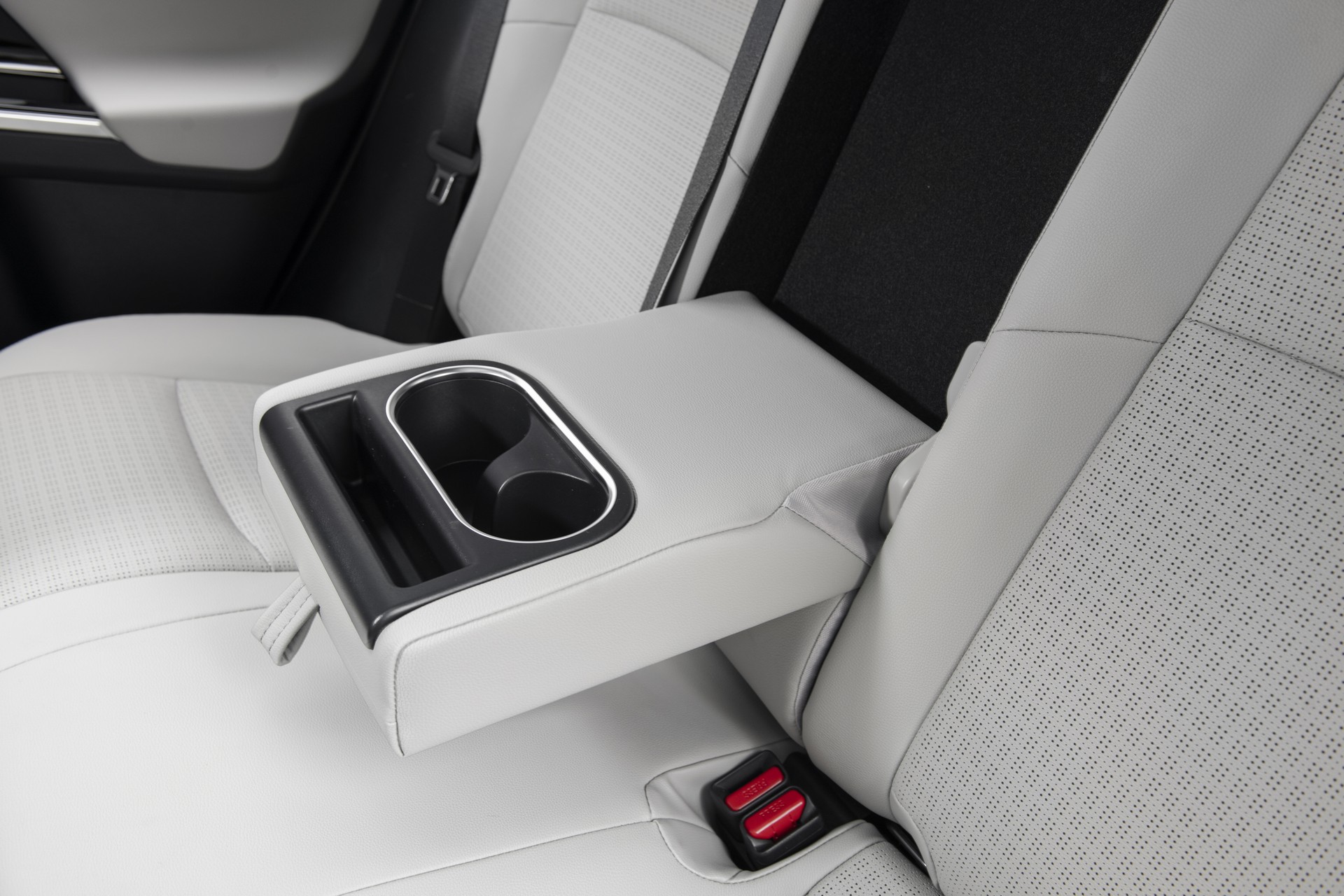 Download 2023 Toyota bZ4X Limited AWD - Interior, Detail HD Wallpaper 1920x1280 #222