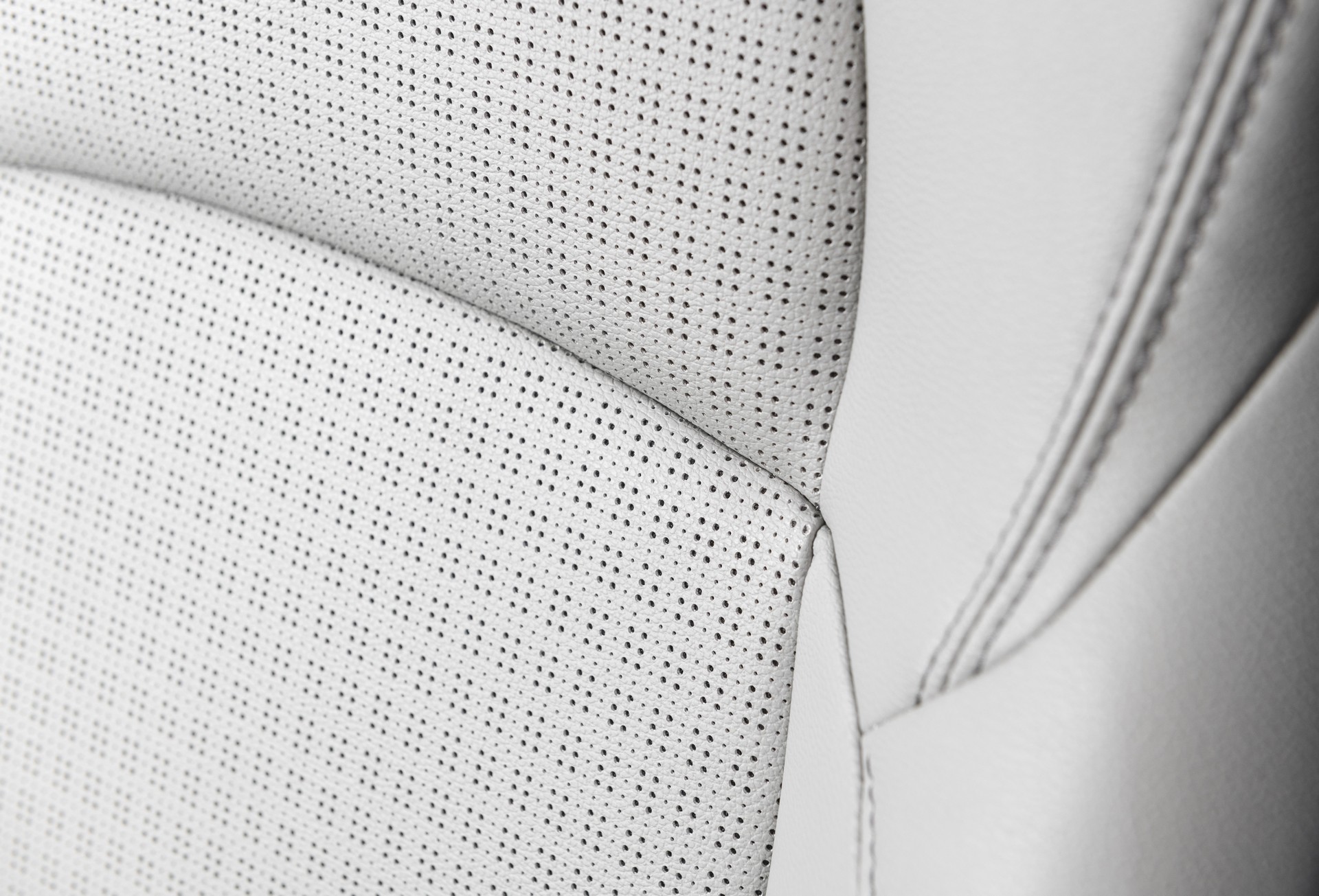 Download 2023 Toyota bZ4X Limited AWD - Interior, Seats HD Wallpaper 1920x1305 #207