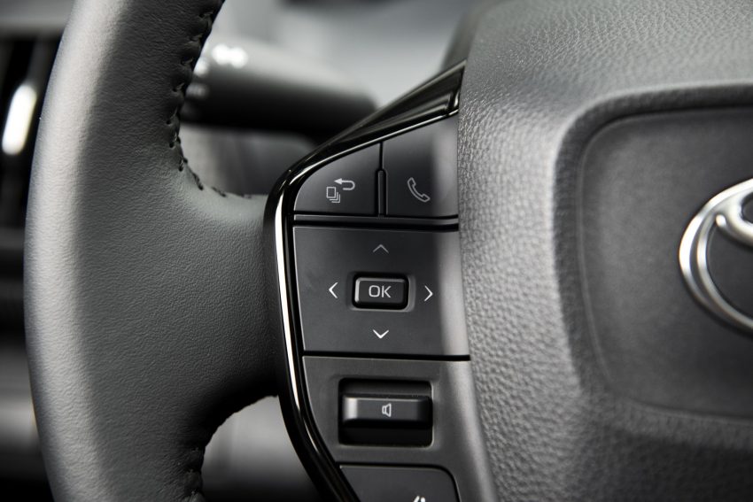 2023 Toyota bZ4X Limited AWD - Interior, Steering Wheel Wallpaper 850x567 #208
