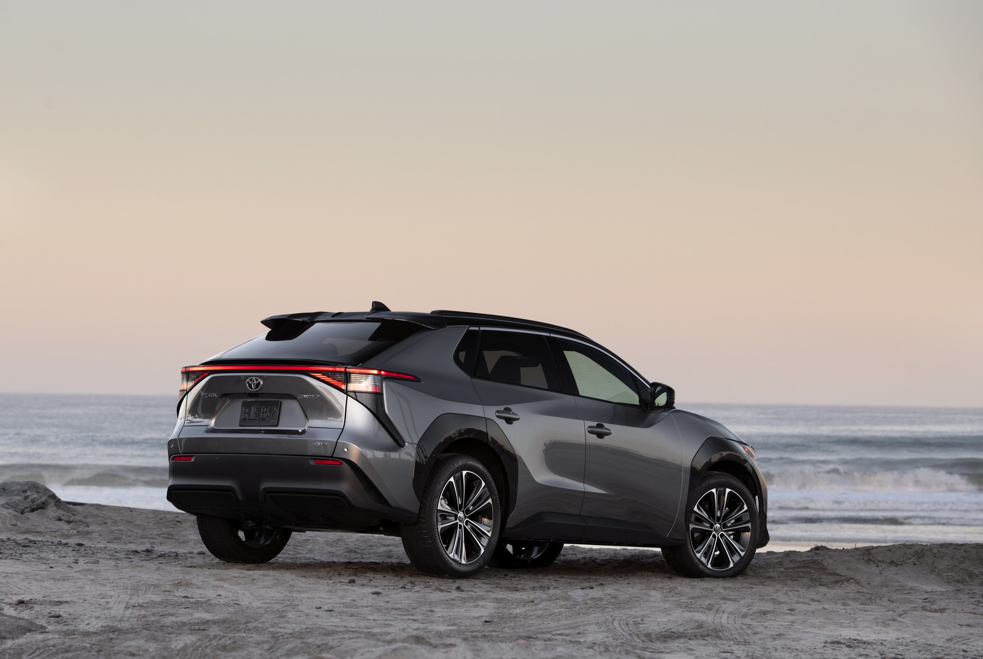 Download 2023 Toyota bZ4X Limited AWD - Rear Three-Quarter HD Wallpaper 1920x1287 #156