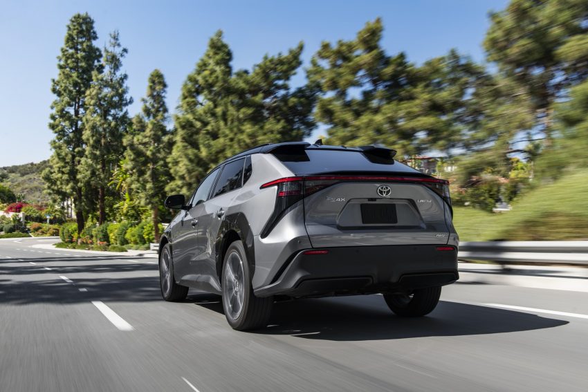 2023 Toyota bZ4X Limited AWD - Rear Wallpaper 850x567 #96