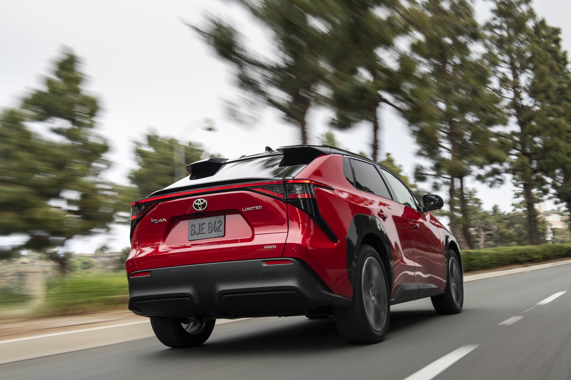 Download 2023 Toyota bZ4X Limited AWD - Rear HD Wallpaper 1920x1280 #9