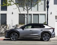 2023 Toyota bZ4X Limited AWD - Side Wallpaper 190x150