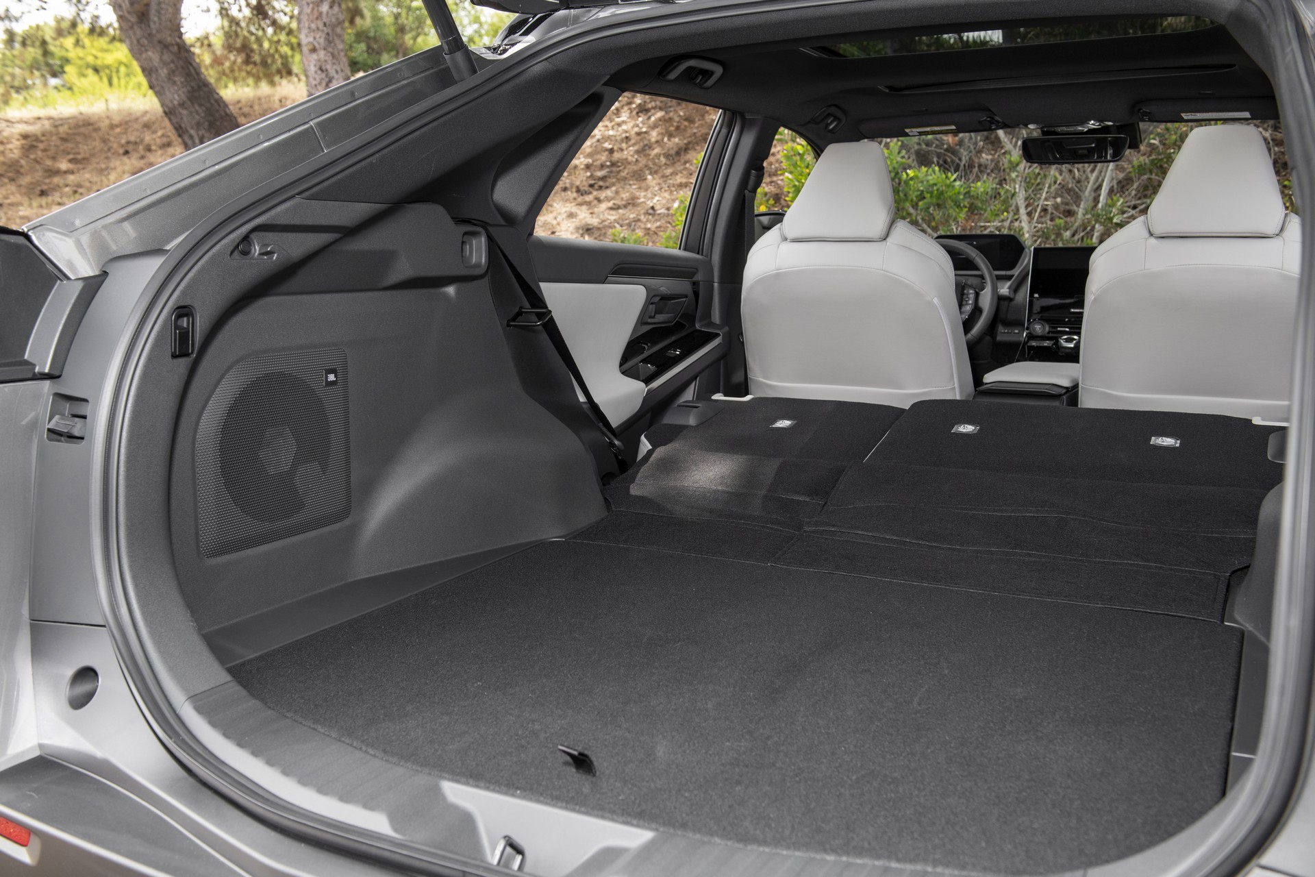 Download 2023 Toyota bZ4X Limited AWD - Trunk HD Wallpaper 1920x1280 #227