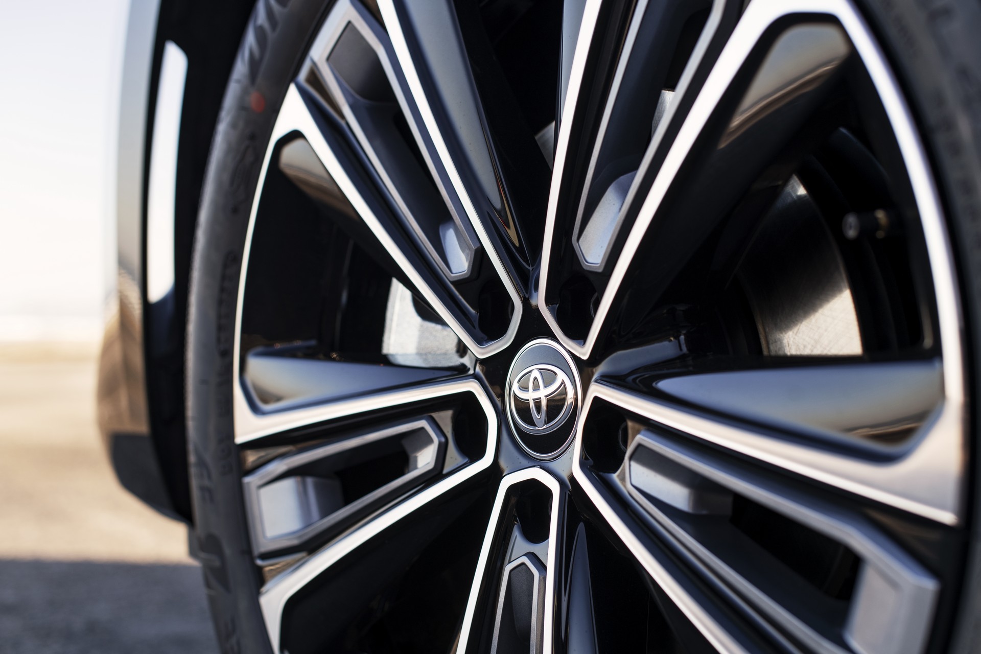 Download 2023 Toyota bZ4X Limited AWD - Wheel HD Wallpaper 1920x1280 #162