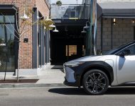 2023 Toyota bZ4X Limited FWD - Detail Wallpaper 190x150