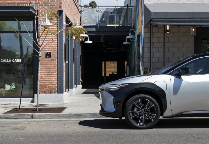 2023 Toyota bZ4X Limited FWD - Detail Wallpaper 850x585 #66