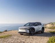 2023 Toyota bZ4X Limited FWD - Front Three-Quarter Wallpaper 190x150