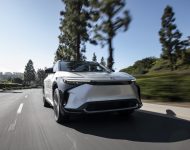 2023 Toyota bZ4X Limited FWD - Front Wallpaper 190x150