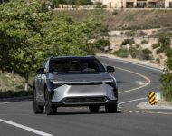 2023 Toyota bZ4X Limited FWD - Front Wallpaper 190x150