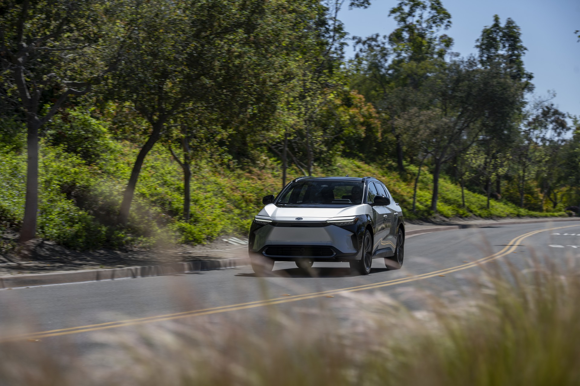 Download 2023 Toyota bZ4X Limited FWD - Front HD Wallpaper 1920x1280 #70