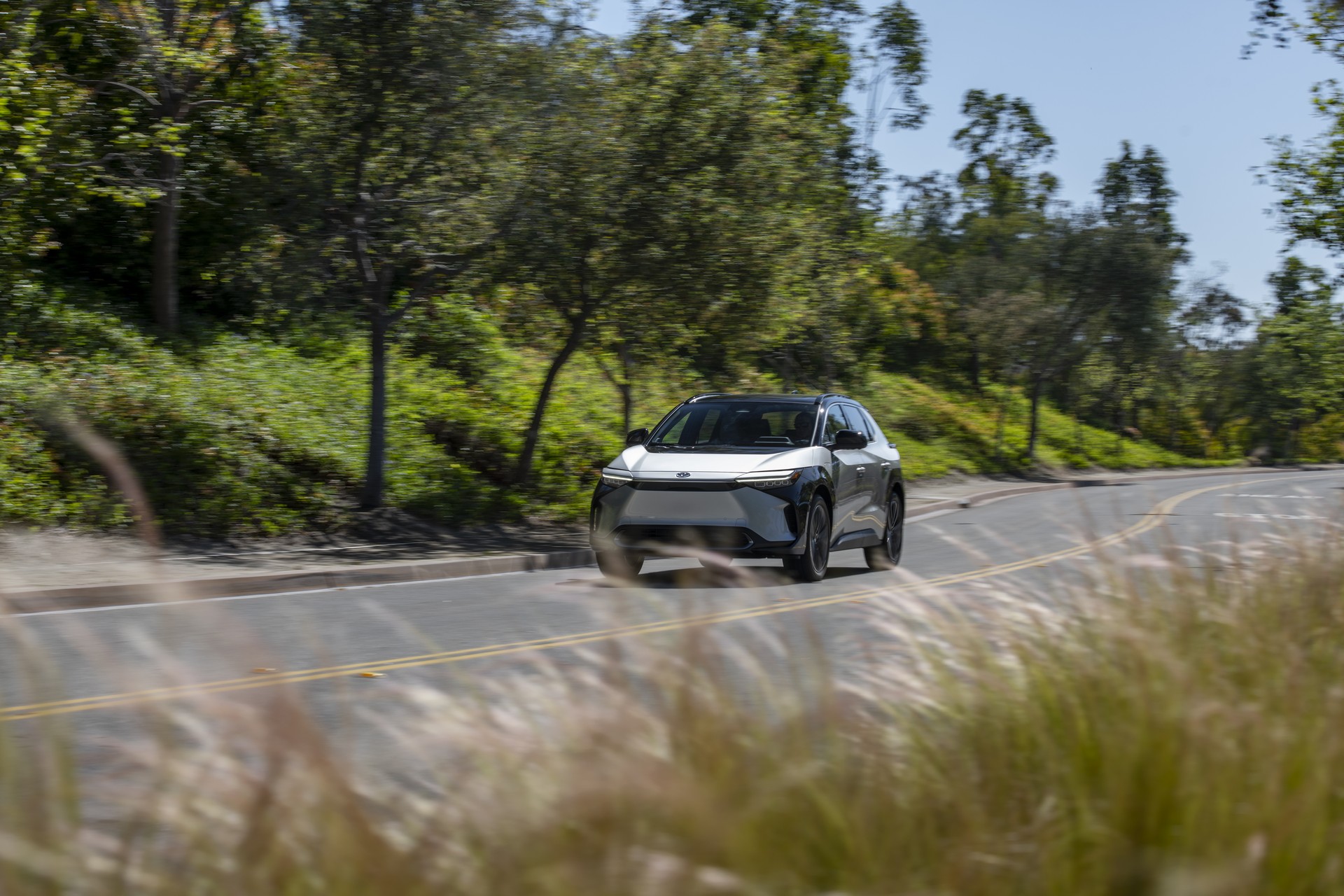 Download 2023 Toyota bZ4X Limited FWD - Front HD Wallpaper 1920x1280 #71