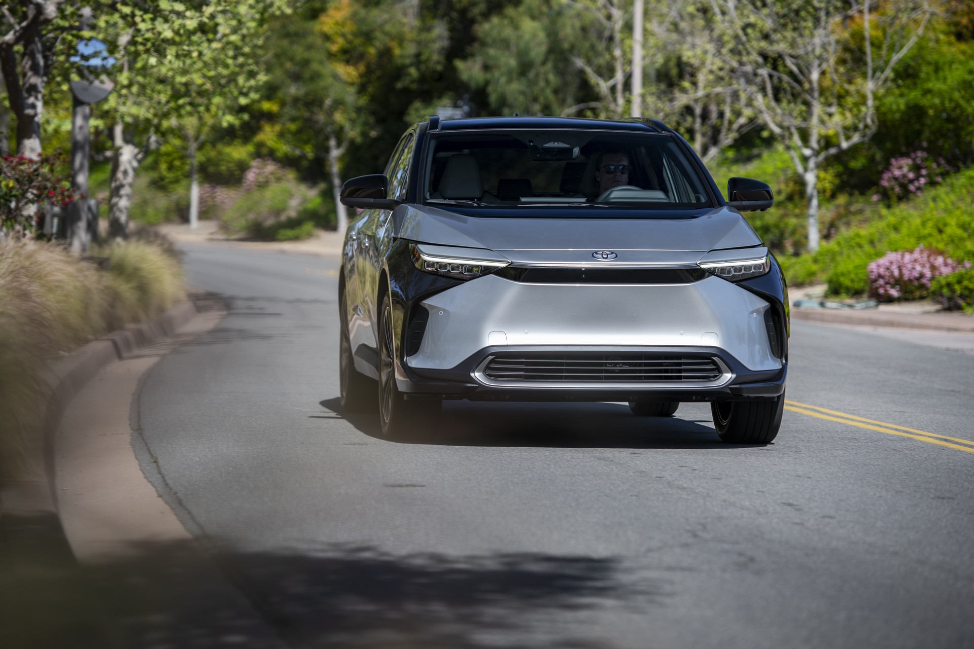 Download 2023 Toyota bZ4X Limited FWD - Front HD Wallpaper 1920x1280 #72