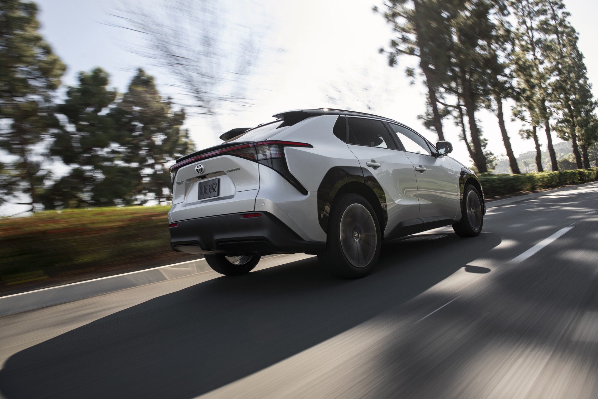 Download 2023 Toyota bZ4X Limited FWD - Rear Three-Quarter HD Wallpaper 1920x1280 #56