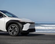 2023 Toyota bZ4X XLE FWD - Detail Wallpaper 190x150