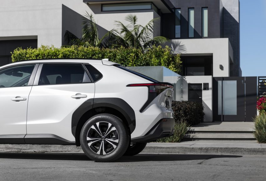 2023 Toyota bZ4X XLE FWD - Detail Wallpaper 850x578 #44