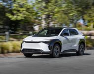 2023 Toyota bZ4X XLE FWD - Front Three-Quarter Wallpaper 190x150