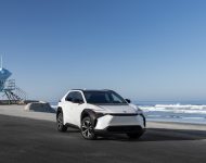 2023 Toyota bZ4X XLE FWD - Front Three-Quarter Wallpaper 190x150