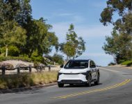 2023 Toyota bZ4X XLE FWD - Front Wallpaper 190x150