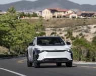 2023 Toyota bZ4X XLE FWD - Front Wallpaper 190x150