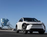 2023 Toyota bZ4X XLE FWD - Front Wallpaper 190x150