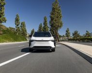 2023 Toyota bZ4X XLE FWD - Front Wallpaper 190x150