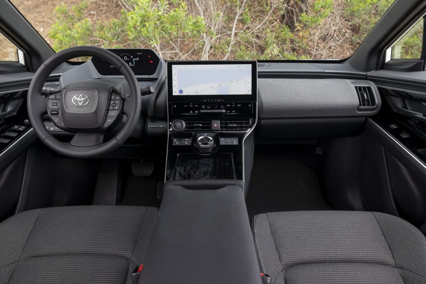 2023 Toyota bZ4X XLE FWD - Interior, Cockpit Wallpaper 850x567 #89