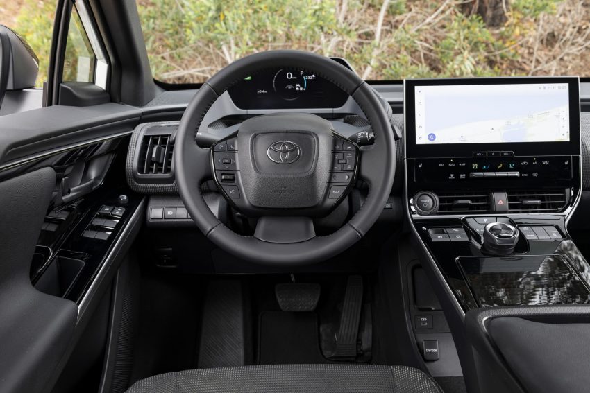 2023 Toyota bZ4X XLE FWD - Interior, Cockpit Wallpaper 850x567 #90