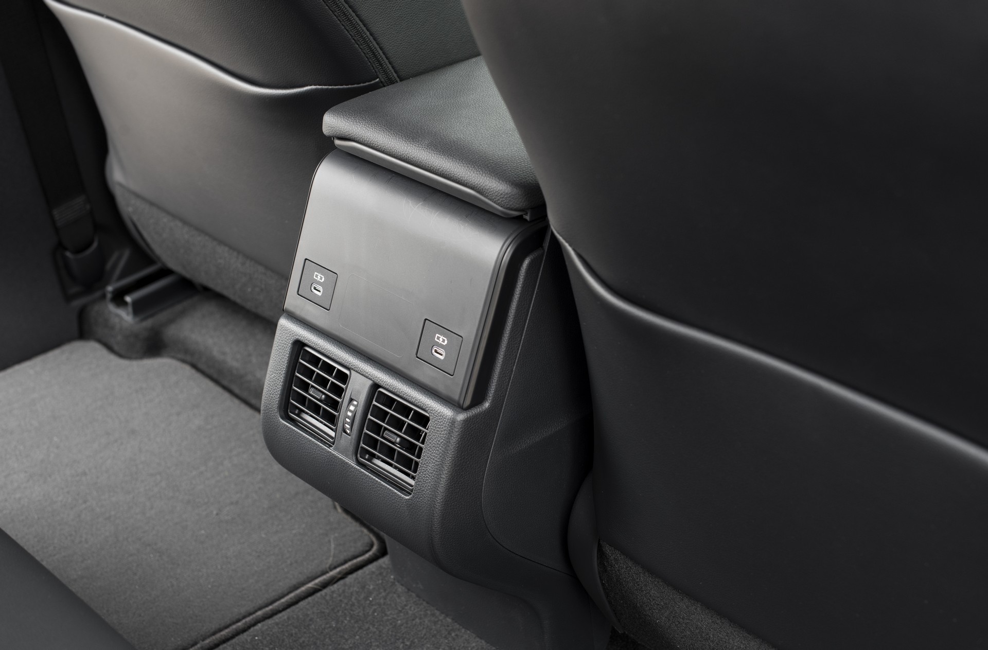 Download 2023 Toyota bZ4X XLE FWD - Interior, Detail HD Wallpaper 1920x1263 #100