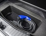 2023 Toyota bZ4X XLE FWD - Interior, Detail Wallpaper 190x150