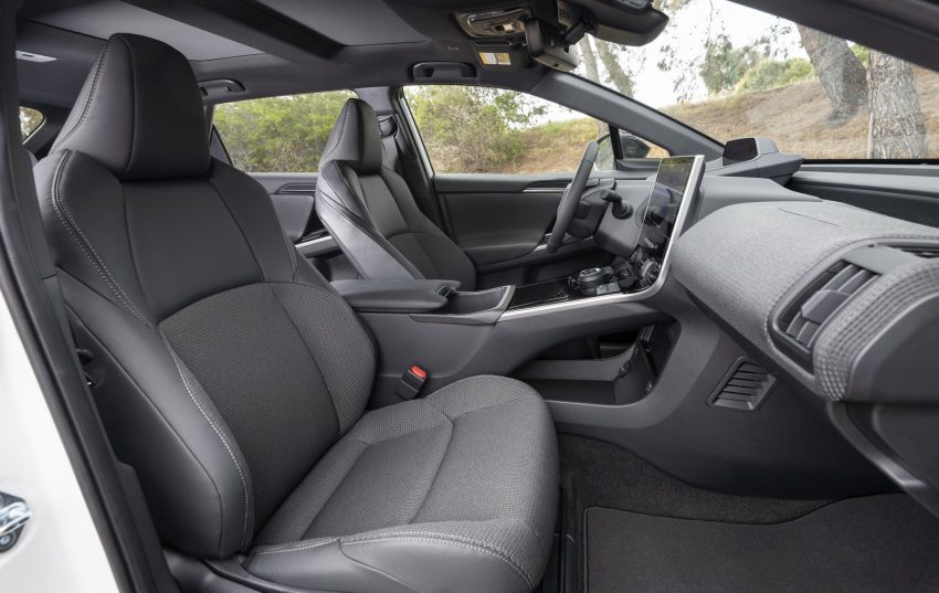 2023 Toyota bZ4X XLE FWD - Interior, Front Seats Wallpaper 850x537 #84