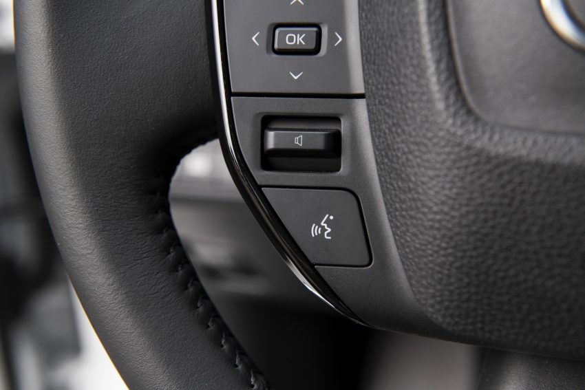 2023 Toyota bZ4X XLE FWD - Interior, Steering Wheel Wallpaper 850x567 #96