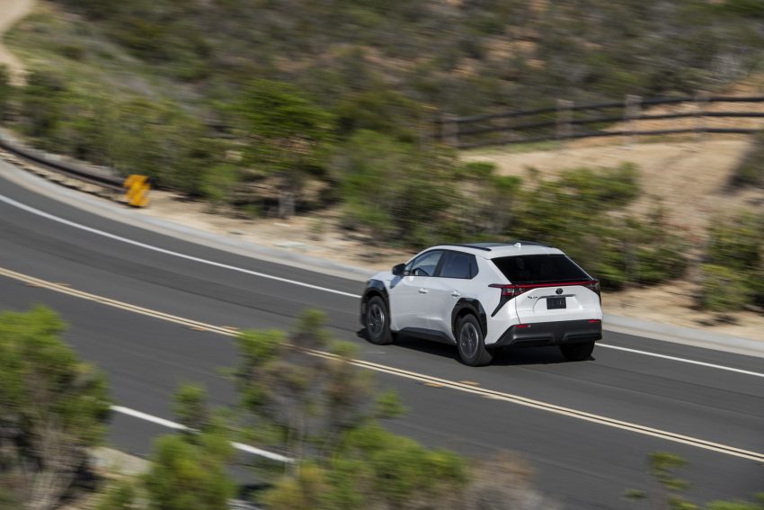 2023 Toyota bZ4X XLE FWD - Rear Three-Quarter Wallpaper 850x567 #52