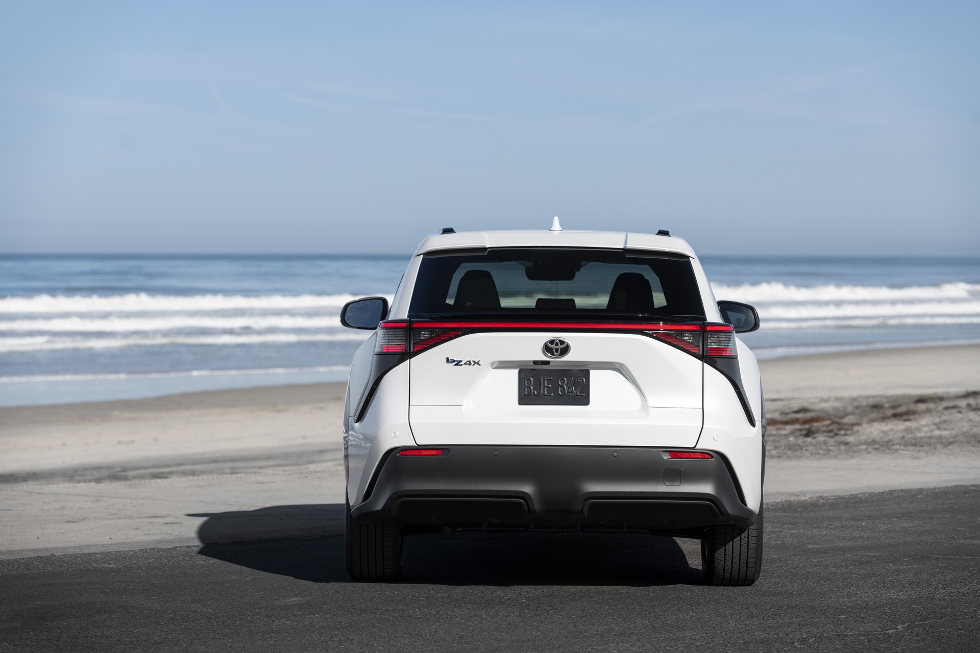 Download 2023 Toyota bZ4X XLE FWD - Rear HD Wallpaper 1920x1280 #22
