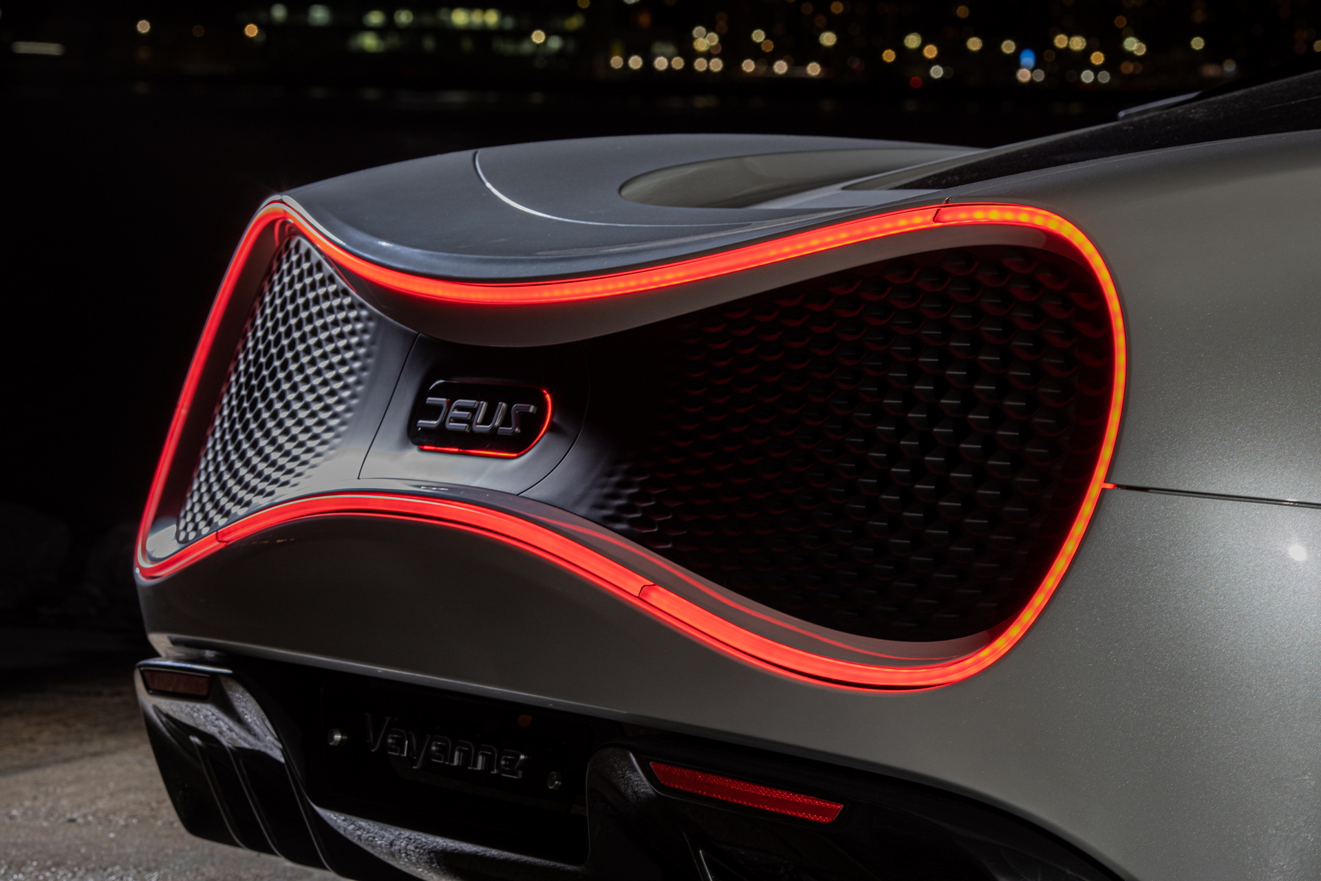 Download 2025 Deus Vayanne - Tail Light HD Wallpaper 1920x1280 #12