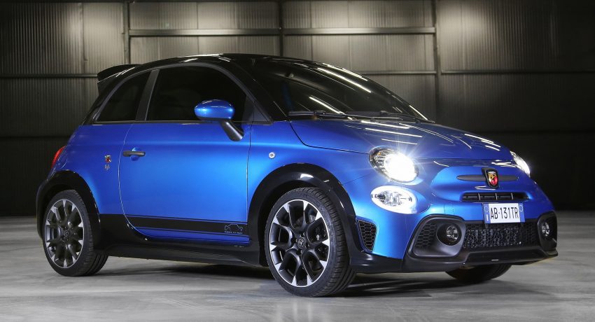 2022 Abarth 695 Tributo 131 Rally - Front Three-Quarter Wallpaper 850x460 #24