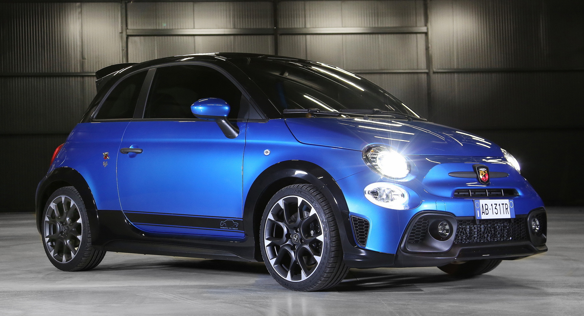 Download 2022 Abarth 695 Tributo 131 Rally - Front Three-Quarter HD Wallpaper 1920x1040 #24
