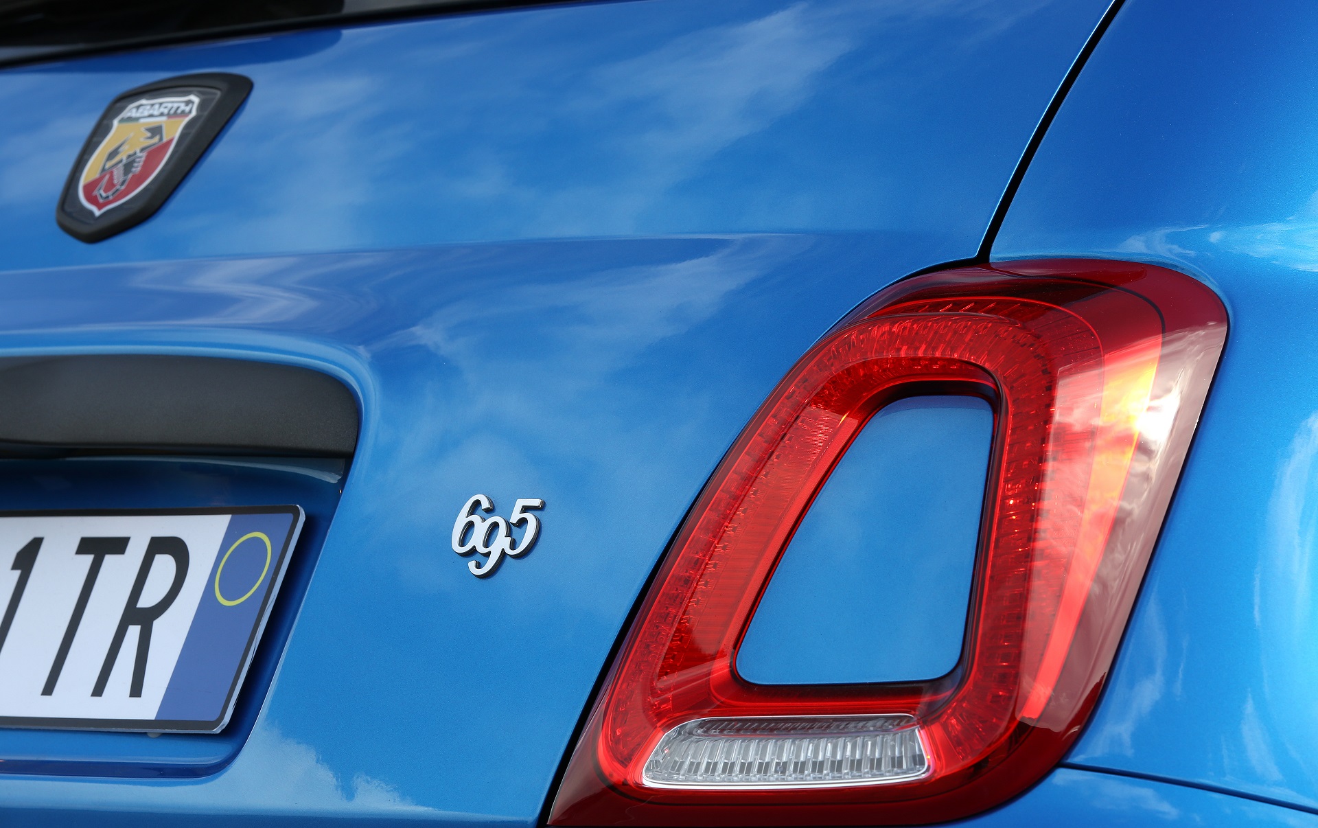 Download 2022 Abarth 695 Tributo 131 Rally - Tail Light HD Wallpaper 1920x1206 #30