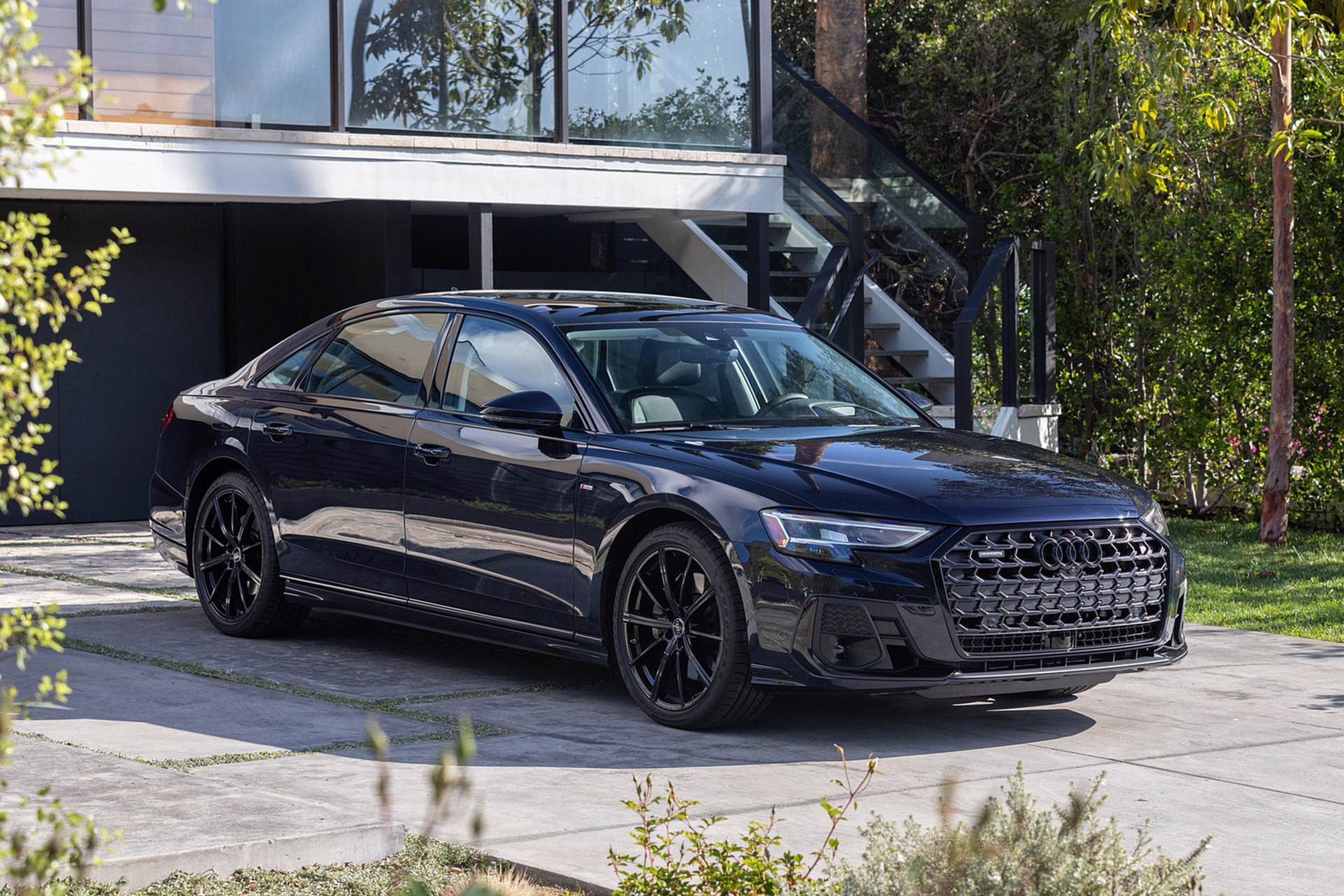 Download 2022 Audi A8 L - US version - Front Three-Quarter HD Wallpaper 1921x1281 #34