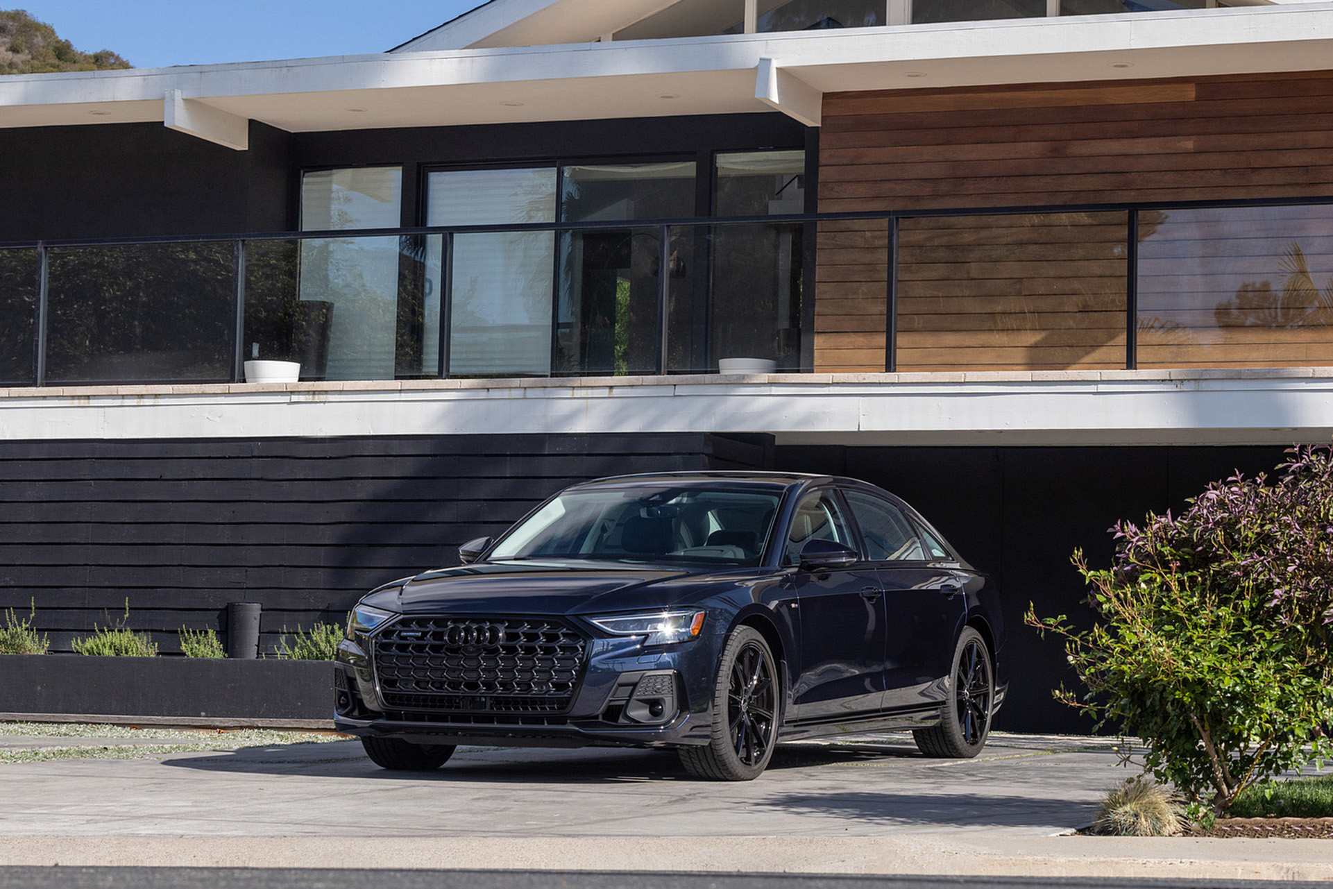 Download 2022 Audi A8 L - US version - Front Three-Quarter HD Wallpaper 1921x1281 #35