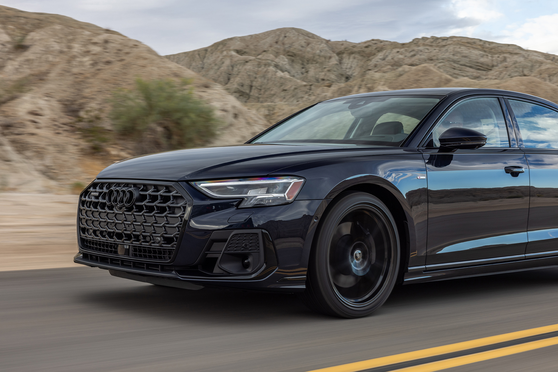 Download 2022 Audi A8 L - US version - Front HD Wallpaper 1921x1281 #13