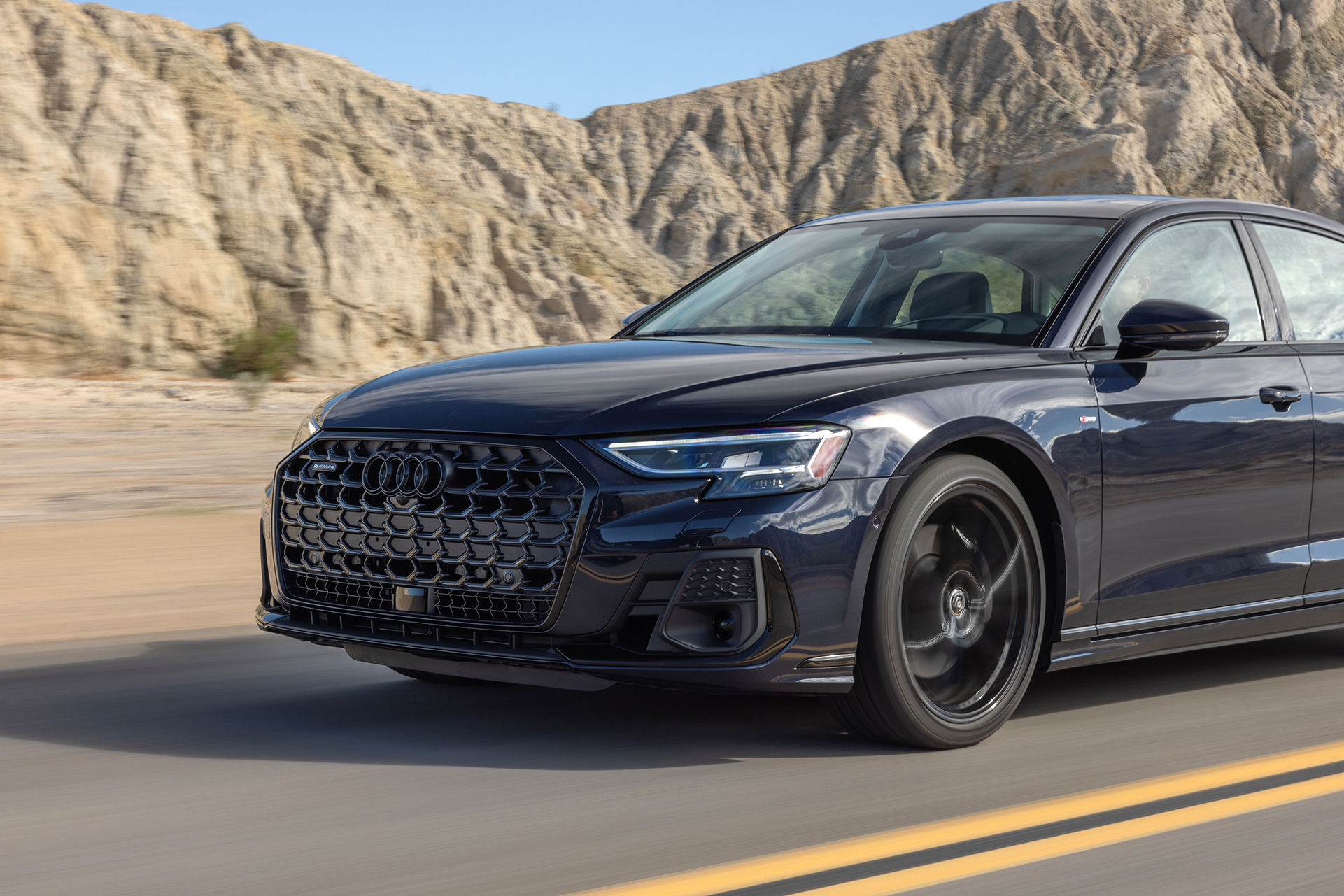 Download 2022 Audi A8 L - US version - Front HD Wallpaper 1921x1281 #14