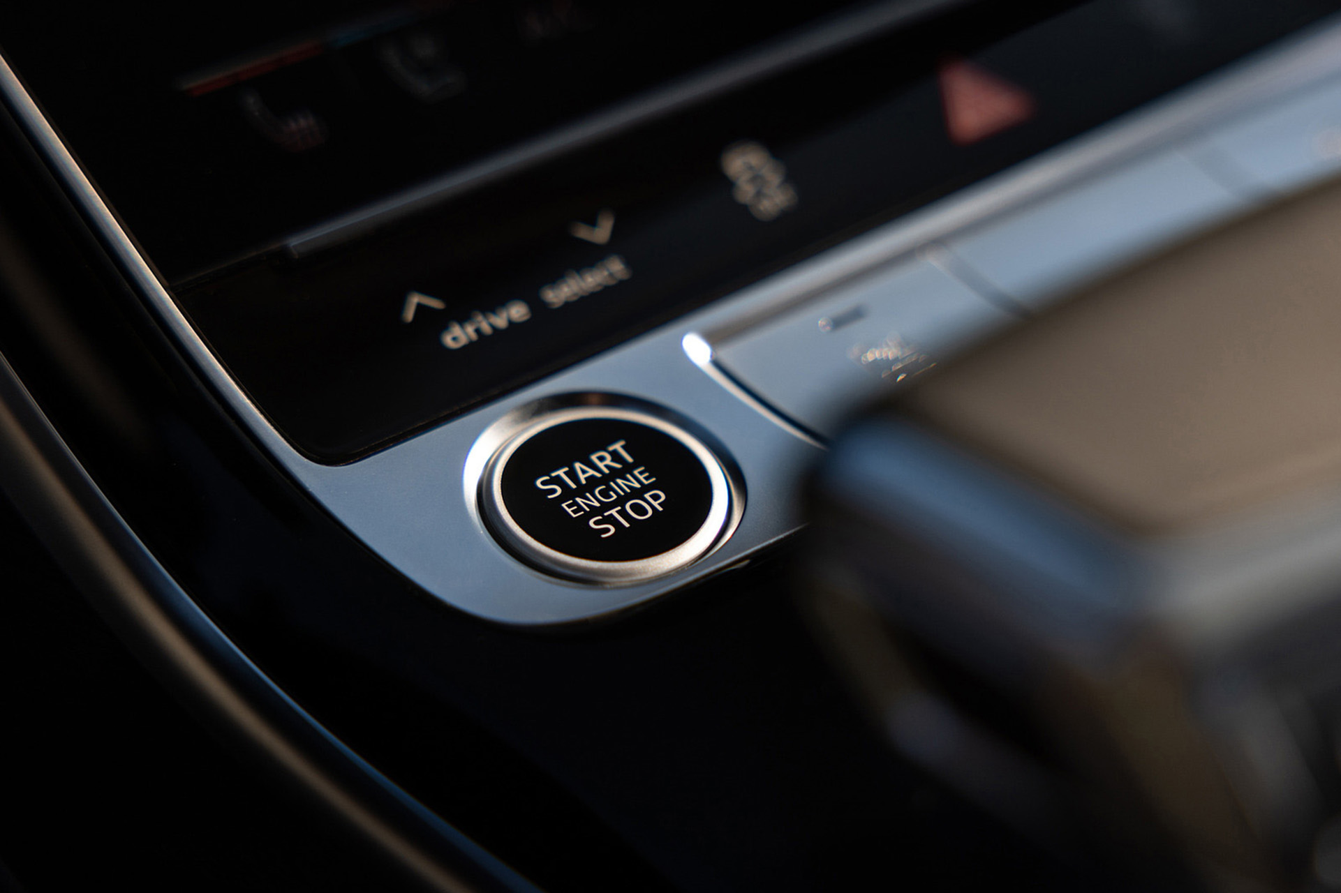 Download 2022 Audi A8 L - US version - Interior, Detail HD Wallpaper 1921x1280 #57