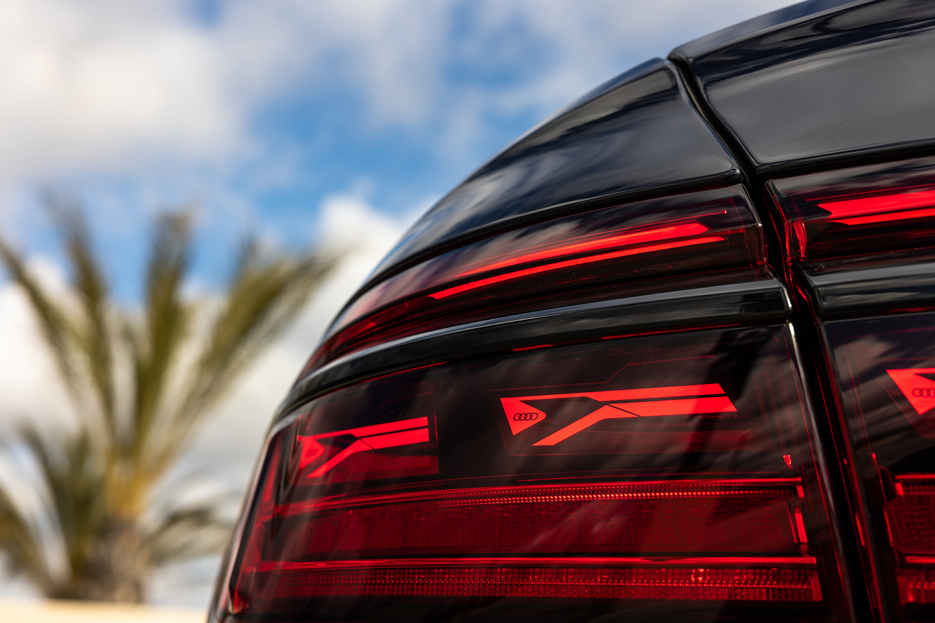 Download 2022 Audi A8 L - US version - Tail Light HD Wallpaper 1921x1281 #46