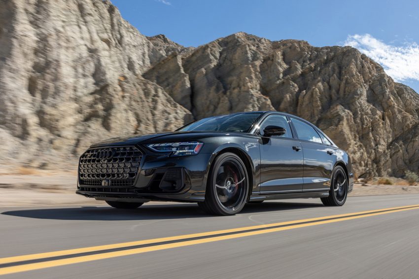 2022 Audi S8 - US version - Front Three-Quarter Wallpaper 850x567 #5