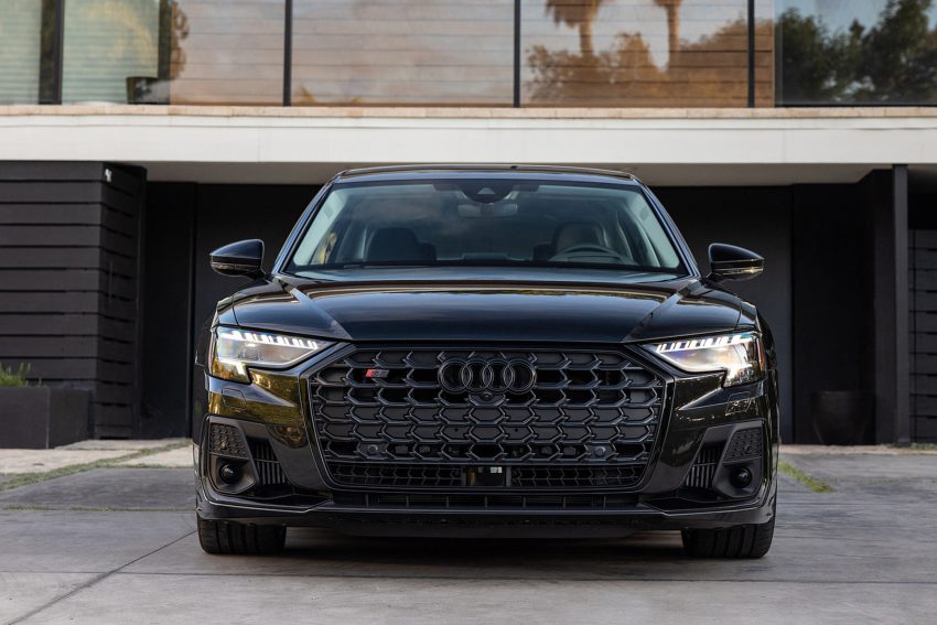 2022 Audi S8 - US version - Front Wallpaper 850x567 #32