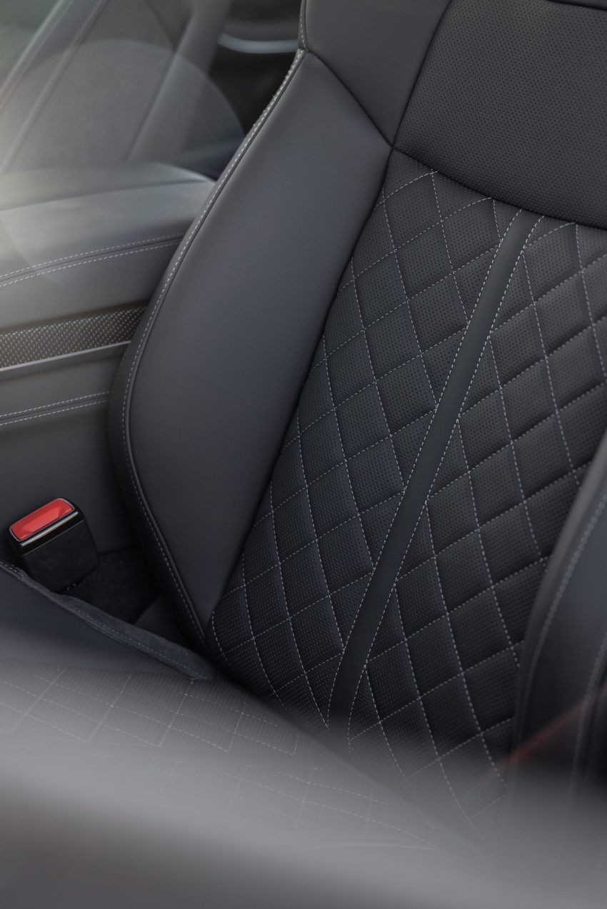 2022 Audi S8 - US version - Interior, Seats Phone Wallpaper 850x1274 #72