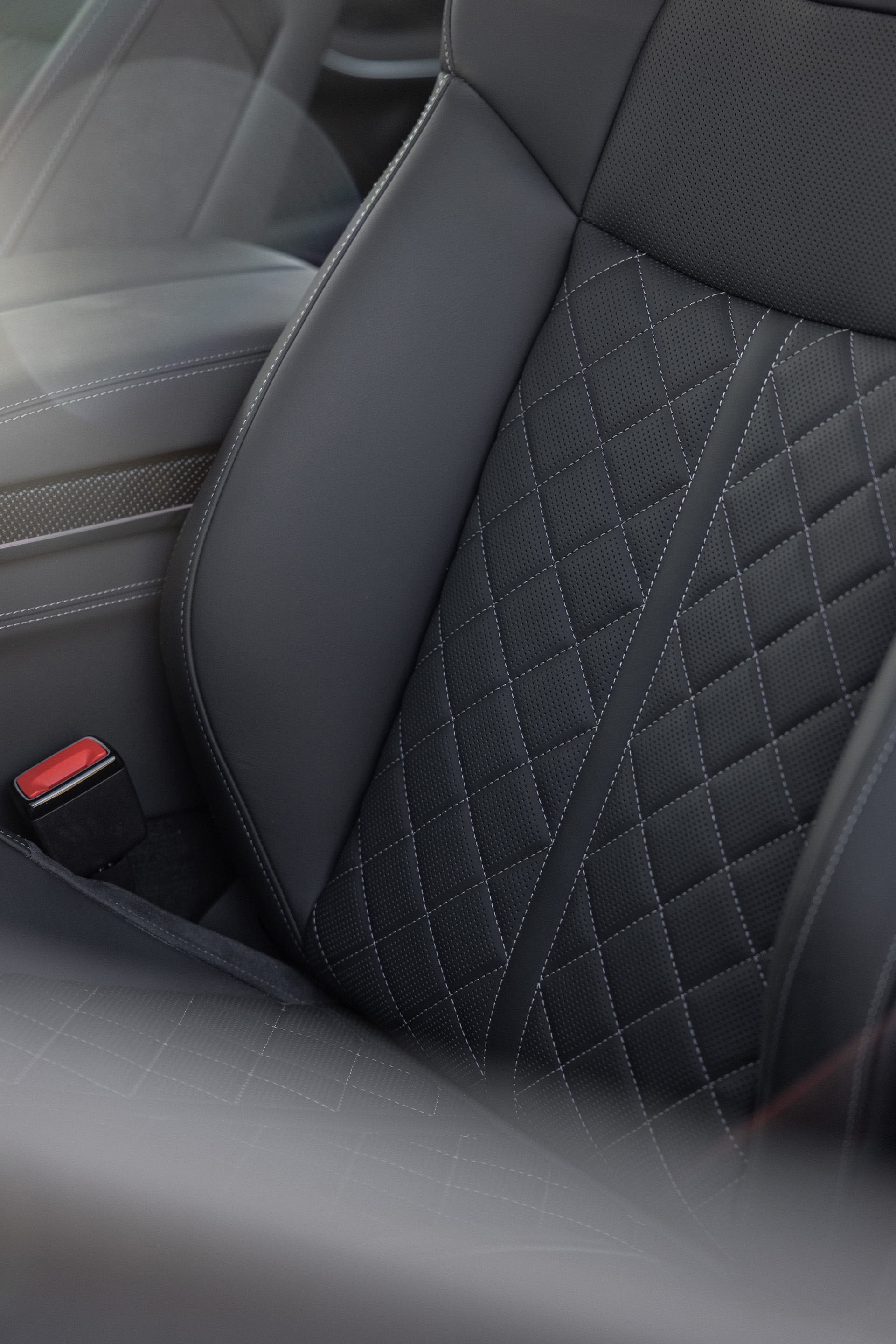 Download 2022 Audi S8 - US version - Interior, Seats HD Phone Wallpaper 1921x2880 #72
