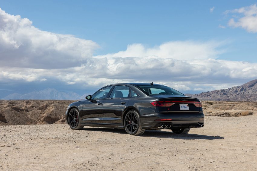 2022 Audi S8 - US version - Rear Three-Quarter Wallpaper 850x567 #26